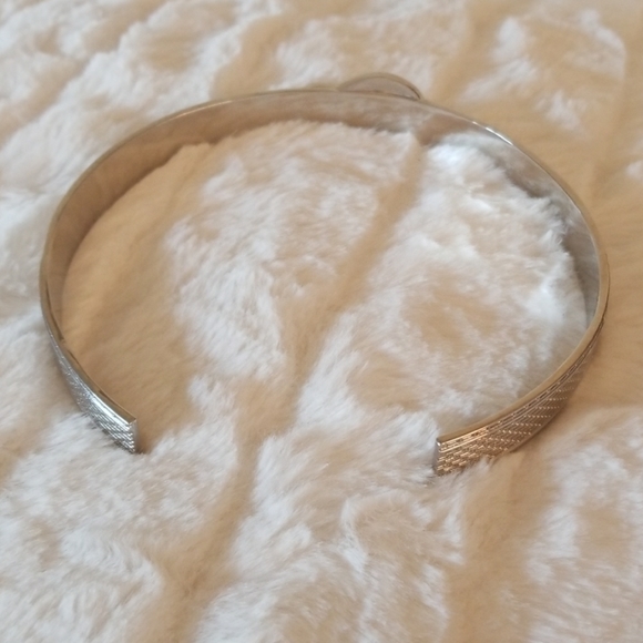 VANESSA MOONEY // queens buckle choker LAST FIRM - Picture 6 of 8